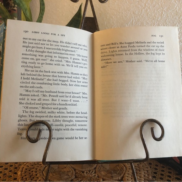 1970 Libby Looks For a Spy Hardback by Catherine Woolley Library Edition USA - Picture 11 of 14